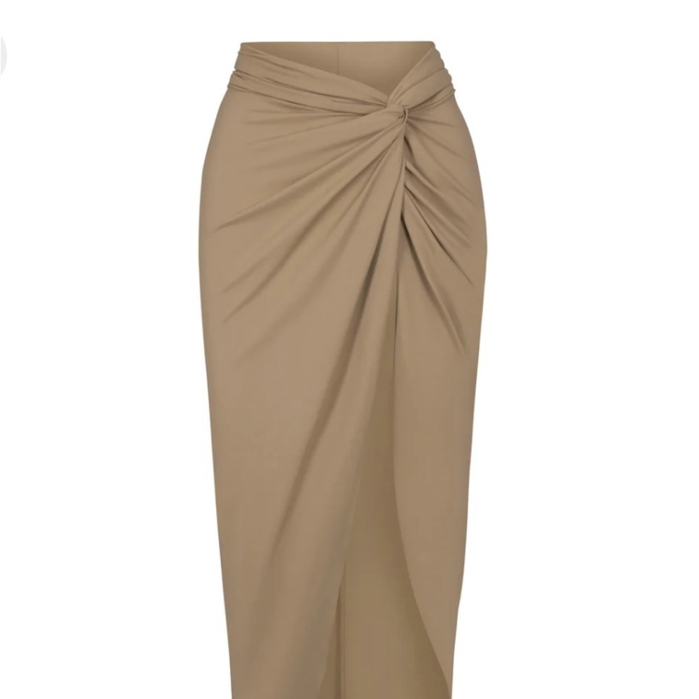 SKIMS never worn sarong